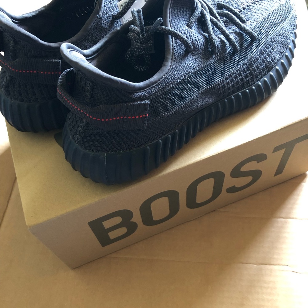Yeezy boost Black Reflective